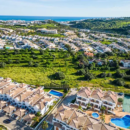 Margarida - Ping Pong Table Apartment *