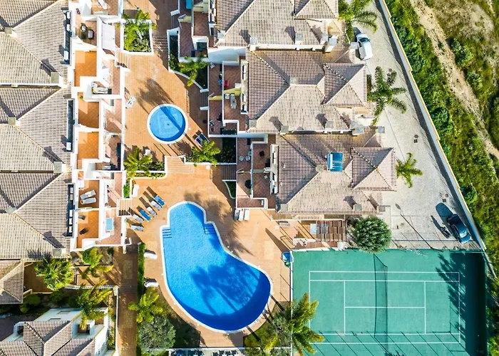 Margarida - Ping Pong Table Албуфейра